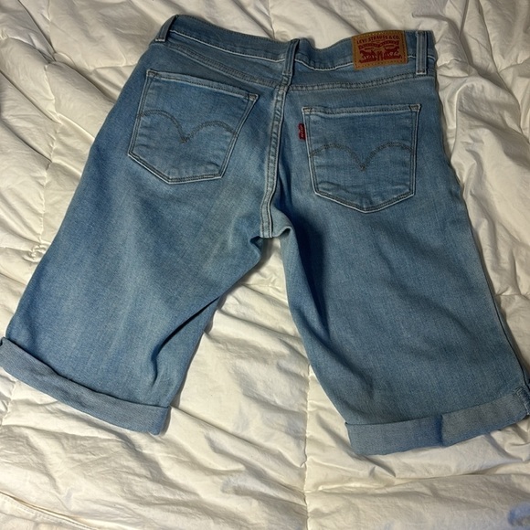 Levi’s  Red Tab, size 26, light blue jean - Picture 2 of 3